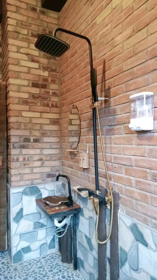 Cici Homestay Dong Van Екстер'єр фото